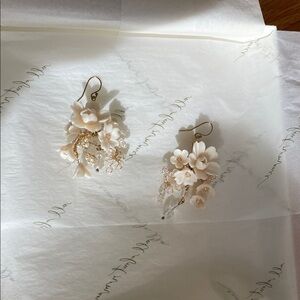 Elegant Floral Cream Earrings